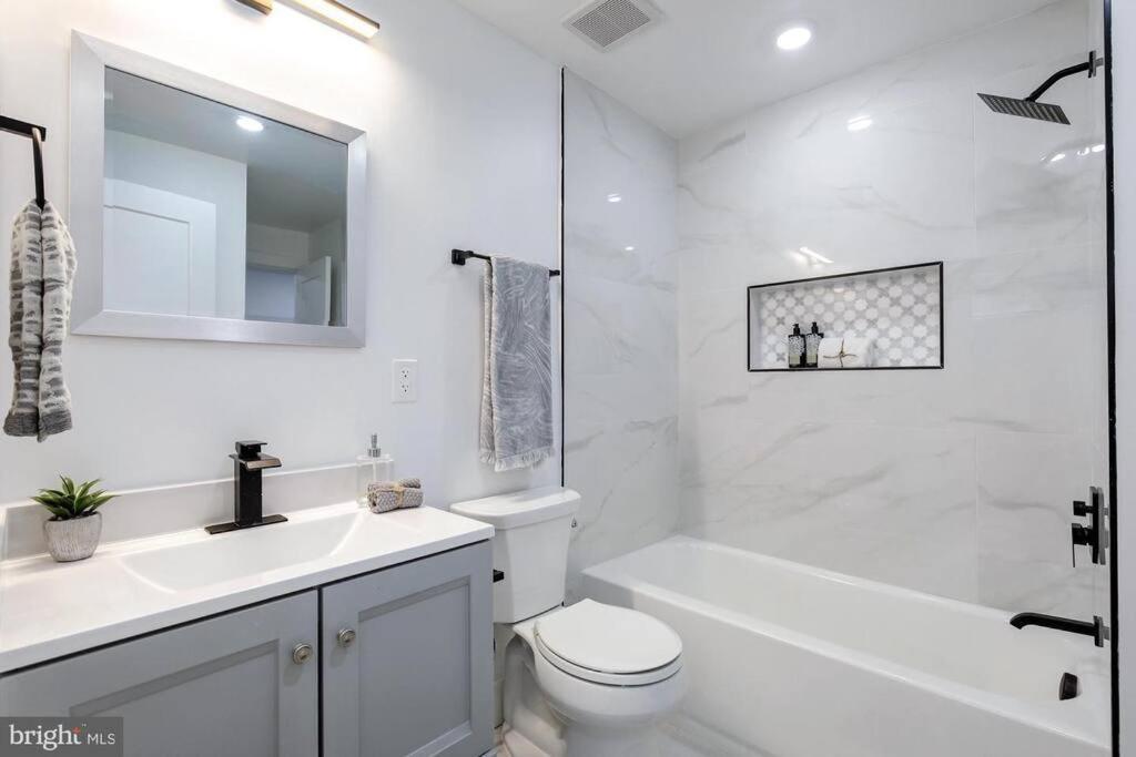 Brandnew Luxury Capitol Hill Apt! Near Free Trolly Washington Bagian luar foto