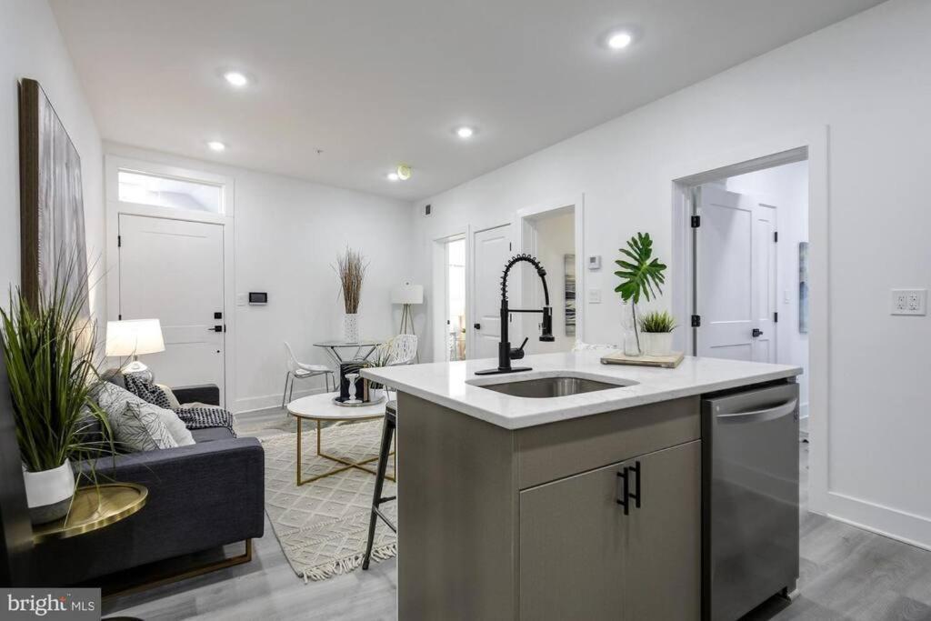 Brandnew Luxury Capitol Hill Apt! Near Free Trolly Washington Bagian luar foto